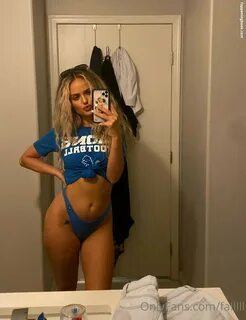 Autumn C Nude OnlyFans Leaks.