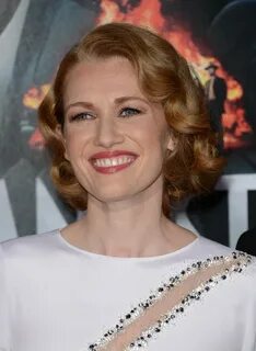 More Pics of Mireille Enos Hard Case Clutch (9 of 22) - Mire