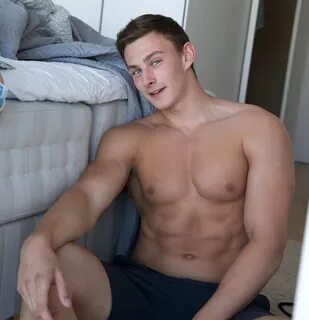 Mikk Arden: Hot BelAmi / Flirt 4 Free Cam Hunk