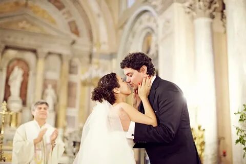 Piensas en boda? Empresa paga a los novios por casarse con u