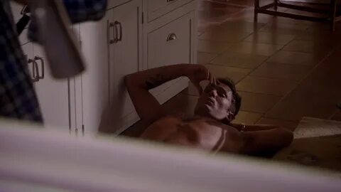 ausCAPS: Desmond Harrington nude in Dexter 5-01 "My Bad"