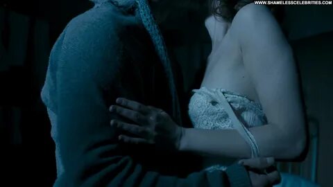 In Tranzit Vera Farmiga Busty Breasts Full Frontal Bikini Po