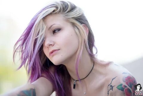 Beautiful Suicide Girl Circa Let's Kick It 46 HD iPhone Reti