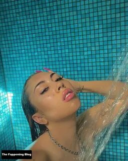 Kali Uchis Sexy e-Girls Forum