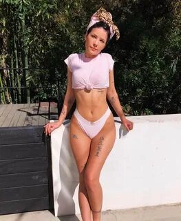 75+ Hot Pictures Of Halsey Will Set You In A Mellow... - Xia