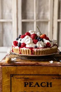 No-Bake Eton Mess Berry Cheesecake Recipe Cheesecake wedding