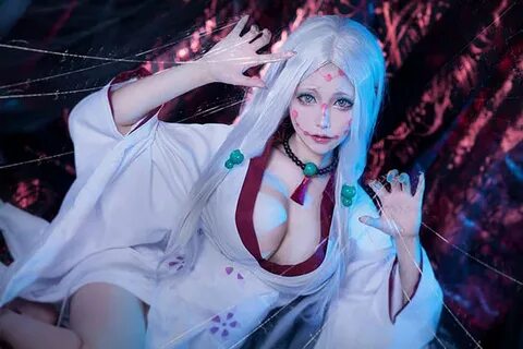 Cosplay Quỷ Nhện Mẹ Ngực Khủng Trong Kimetsu No Yaiba Lại Ti