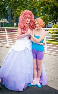 Rose and Pearl cosplay Steven Universe Know Your Meme