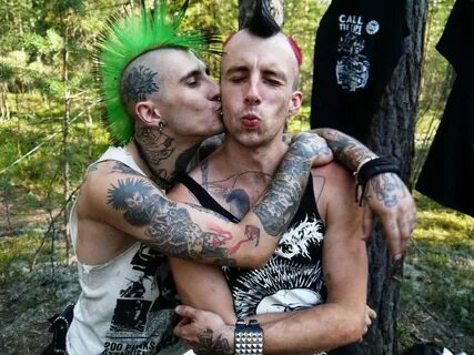 Pin by Kattie Chaos on PUNK Punk guys, Punk culture, Punk boy.