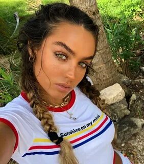 Sommer Ray Biography