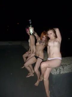 Пьяные женщины голышом (76 фото) - Порно фото голых девушек