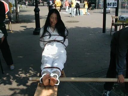 New York, U.S.A.: Falun Gong Practitioners Stage Anti-Tortur