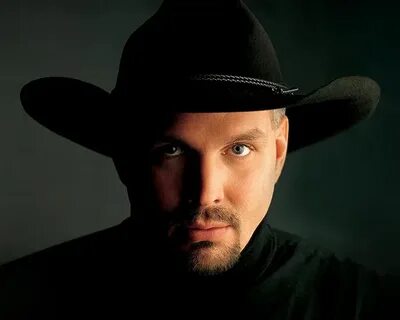 Kiss Country Morning Show / Garth Brooks on Kiss with Gnarle