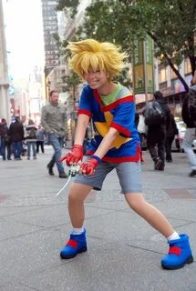 Max Mizuhara (Beyblade) by TechnoRanma Cosplay, Blade costum