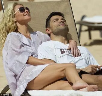Kelly Ripa as she shows off her perfect pins on holiday in H