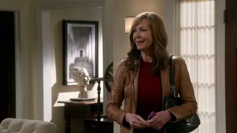 Mom 6x17 Sneak Peek 1 "A Dark Closet and Therapy with Horses