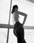 Zoey Deutch Nude & Sexy Pics And Topless Sex Scenes - Scanda