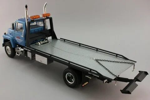 Ford LN8000 flat bed! - FineScale Modeler - Essential magazi