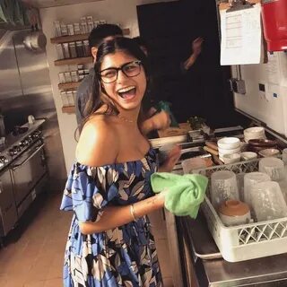 The Quirky Story of Mia Khalifa - Parents Dome Stories