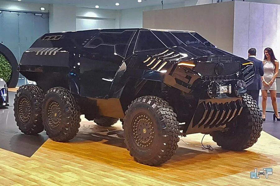 Арабский внедорожник Devel Sixty 6х6 салон