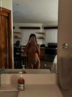 Permalink to FULL VIDEO: Hailie Jade Scott Mathers Nude Photos Leaked! 
