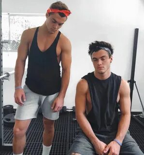 Pin by Natalya Perez on Dolan Twins Dolan twins, Dollan twin