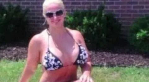 Bikini mom kicked out of water park; sane people and teenage