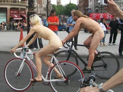 Файл:World Naked Bike Ride - London 2009 -6.jpg - Викиновост