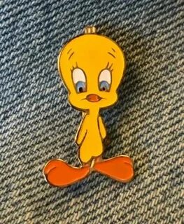 skiing Tweety enamel pins Vintage Looney Tunes Tweety pins I