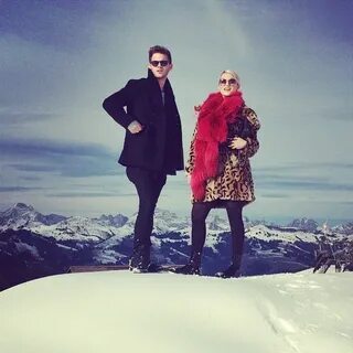 On top of the world? With @diannaagron #ASWWinterWeekend for