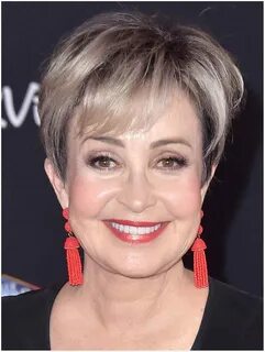 Annie Potts Net Worth, Measurements, Height, Age, Weight
