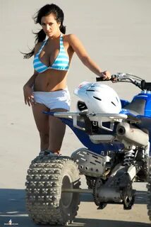 Denise Milani Pictures. Denise_Milani Photoset - ATV