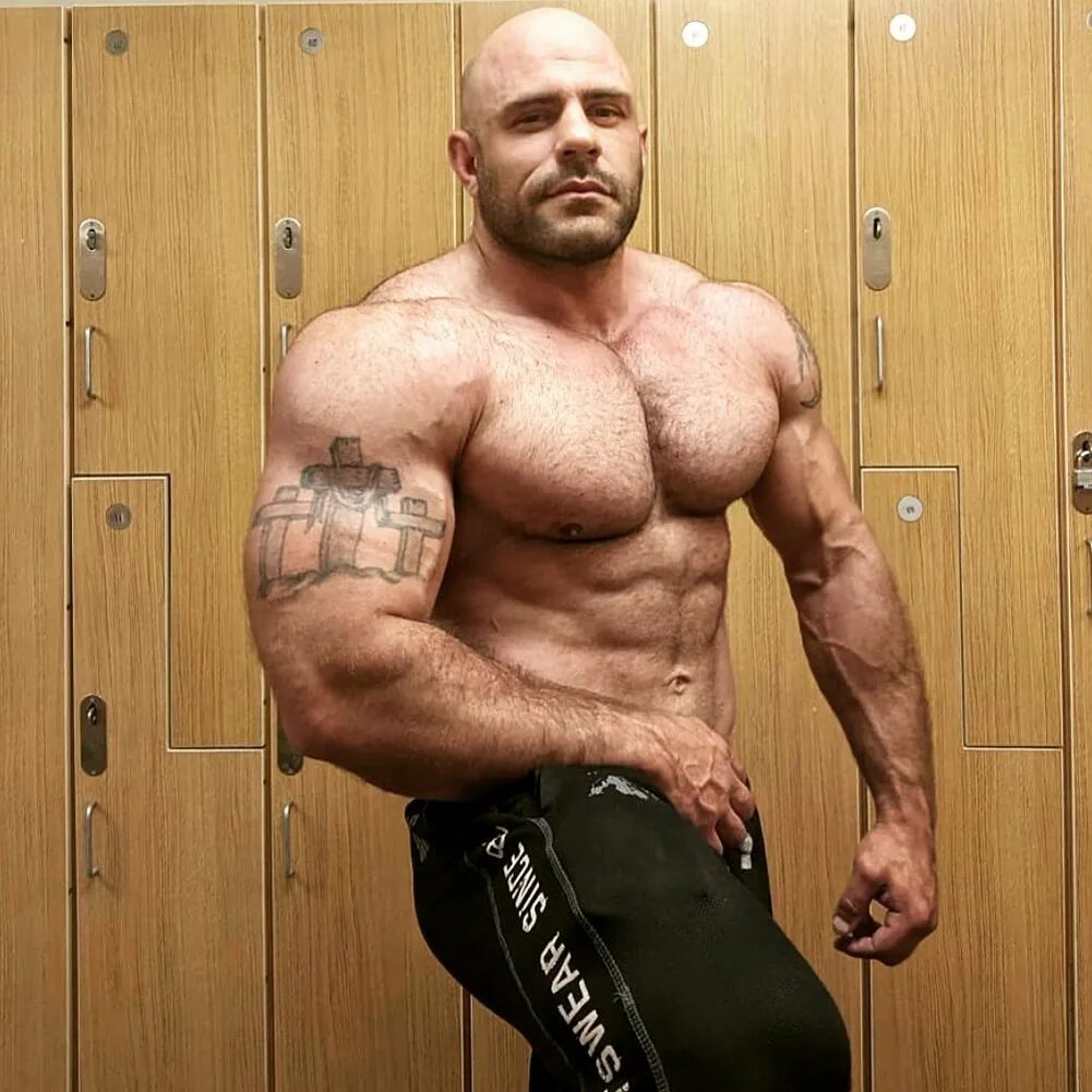 Joe Whitaker в Instagram: ""HOT DILF of the DAY!" @justin.me...