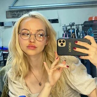 Glasses Dove cameron, Dove cameron style, Cameron