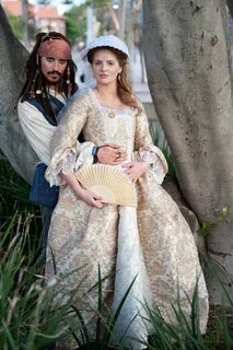 Elizabeth Swann's Gold Gown Elizabeth swann, Elizabeth swann