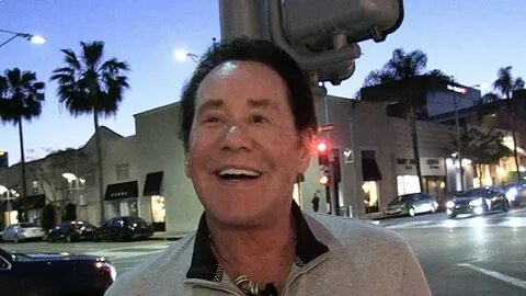 Wayne Newton Gives Raiders His Blessing And Offers His Voice