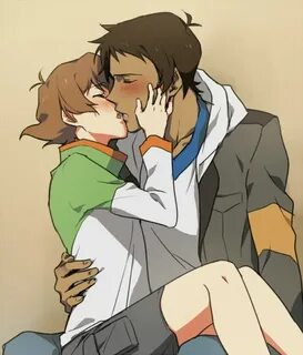 Pidge and Lance's first kiss from Voltron Legendary Defender