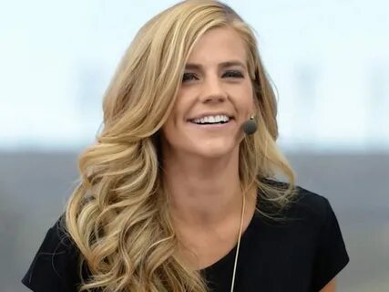 Samantha Ponder - At Least Christian Ponder Got It Right Off