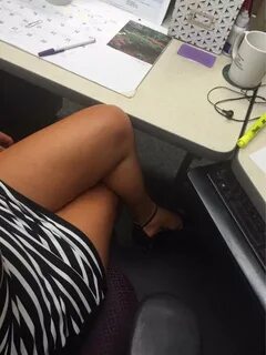 LegsHeelsFeet в Твиттере: "New secretary.