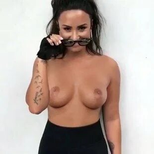 Demi Lovato Nude Photos & Naked Sex Videos