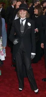 Diane Keaton (aka Annie Hall) - 2004 Acacdemy Awards Fashion