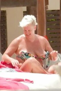 Anne Burrell Hot (18 Photos) - OnlyFans Leaked Nudes