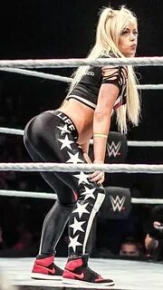 Pin de ECW_Rulz en Liv Morgan Ropa gotica mujer, Wwe chicas,