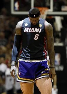 LeBron James wants to wear short shorts Lebron james, How to