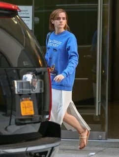 More Pics of Emma Watson Sweatshirt (8 of 10) - Emma Watson 