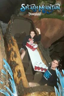 30 Rollercoaster Photos That Will Make You Die From Laughter