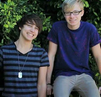 Sams hot with glasses Sam and colby, Colby, Colby brock