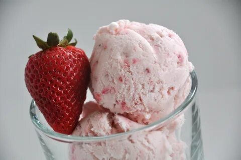 Easy, eggless strawberry ice cream @ allrecipes.co.uk Homema