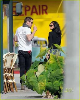 Chris Pine & Olivia Munn: Coffee Date: Photo 2403063 Chris P