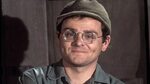 How rich is Gary Burghoff in 2022? - How rich is Gary Burgho